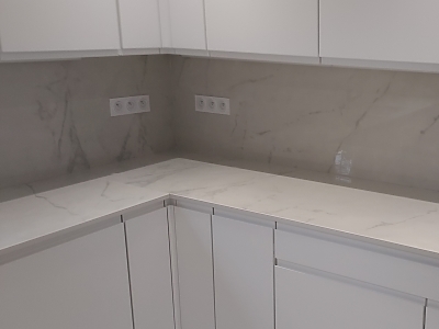 Plan de travail en Dekton Tundra 22 en finition polie